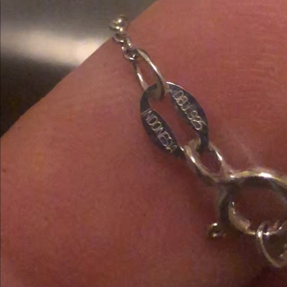 Sterling Silver Heart Pendant and chain - Picture 8 of 8